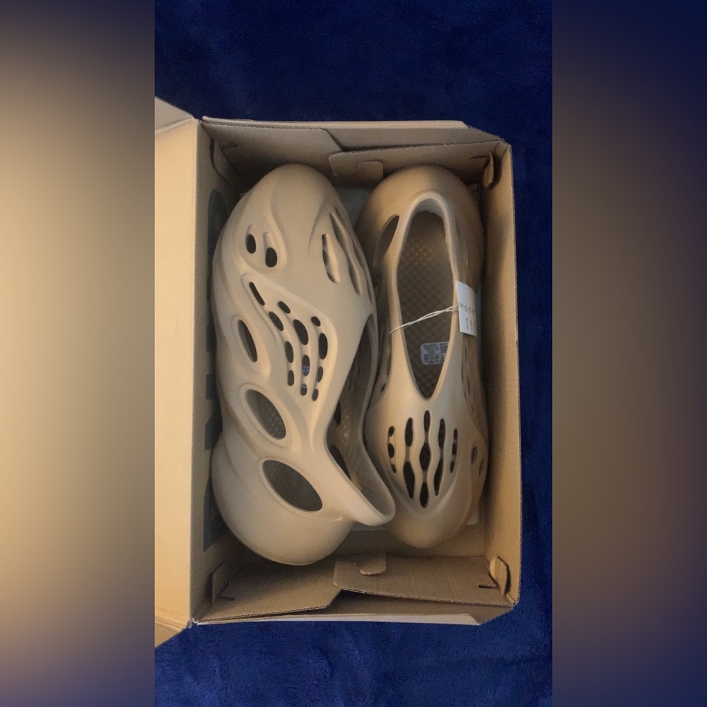 Yeezy Foam RNNR
